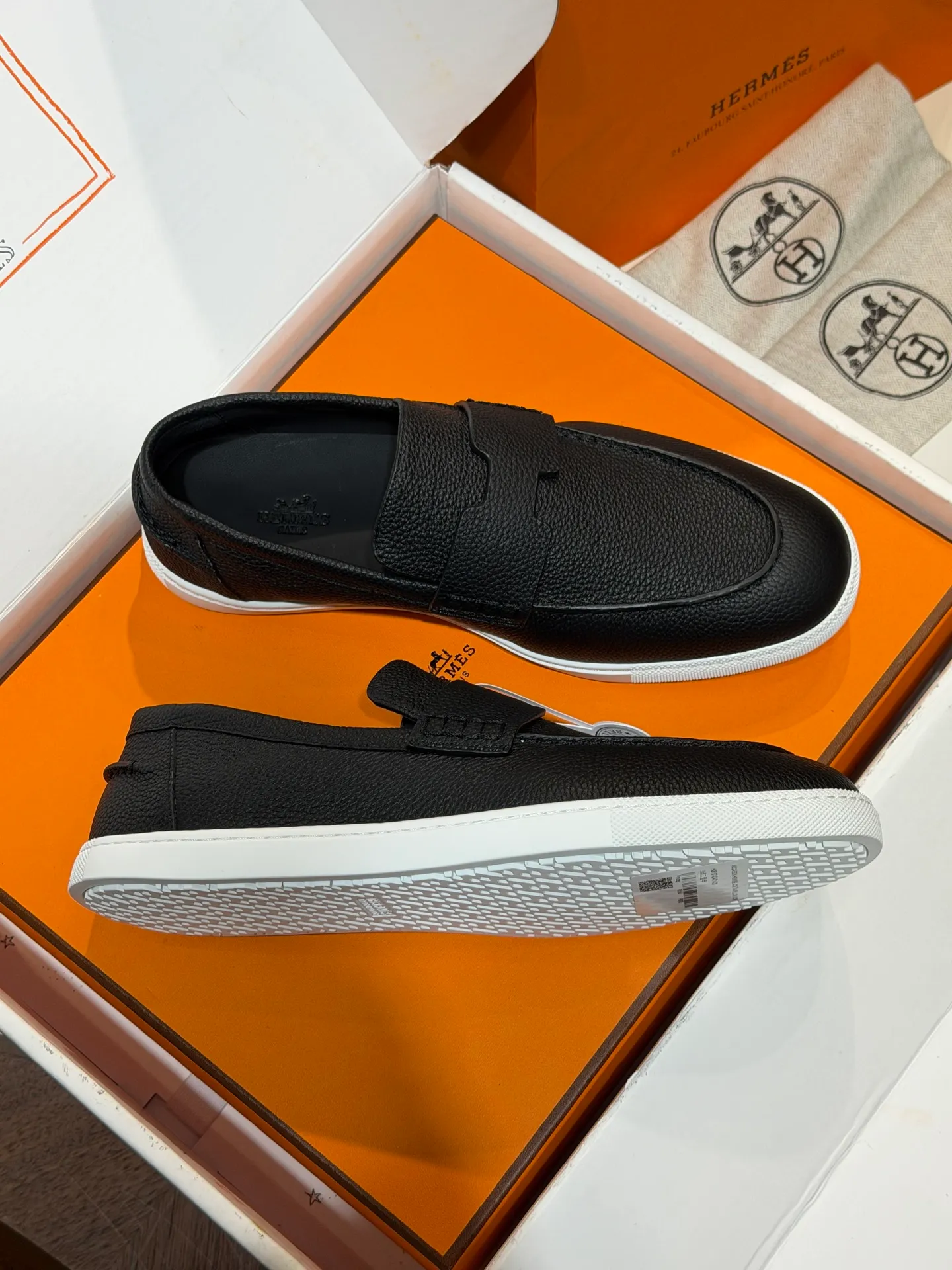 【HERMES】Top P:800💰-Size: 39-44 (38.45. Customized) H Home Freesstyle Men's Loafers Calfskin and Epsom Heritage calfskin high-top sports shoes, the soles are decorated with saddle stud buckle patterns, creating a modern urban style. Imported cowhide + cowhide lining + customized TPU outsole.
